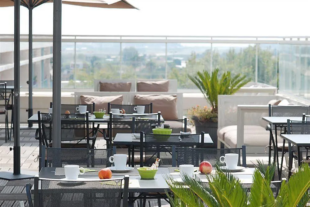 Ibis Styles Hyeres Rooftop & Spa 3*,
